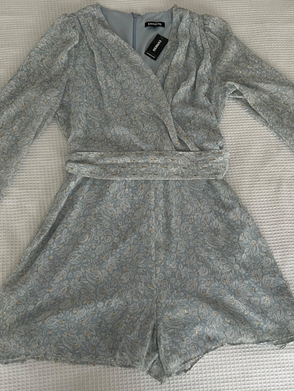 NEW EXPRESS long sleeve romper short size XS NWT - Picture 2 of 4